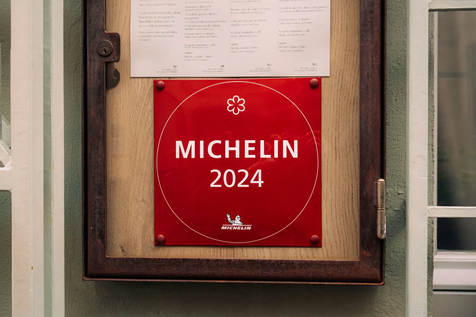 The Difference Between a Michelin Star and a High Tabelog Score, and Why It Matters for How You Plan