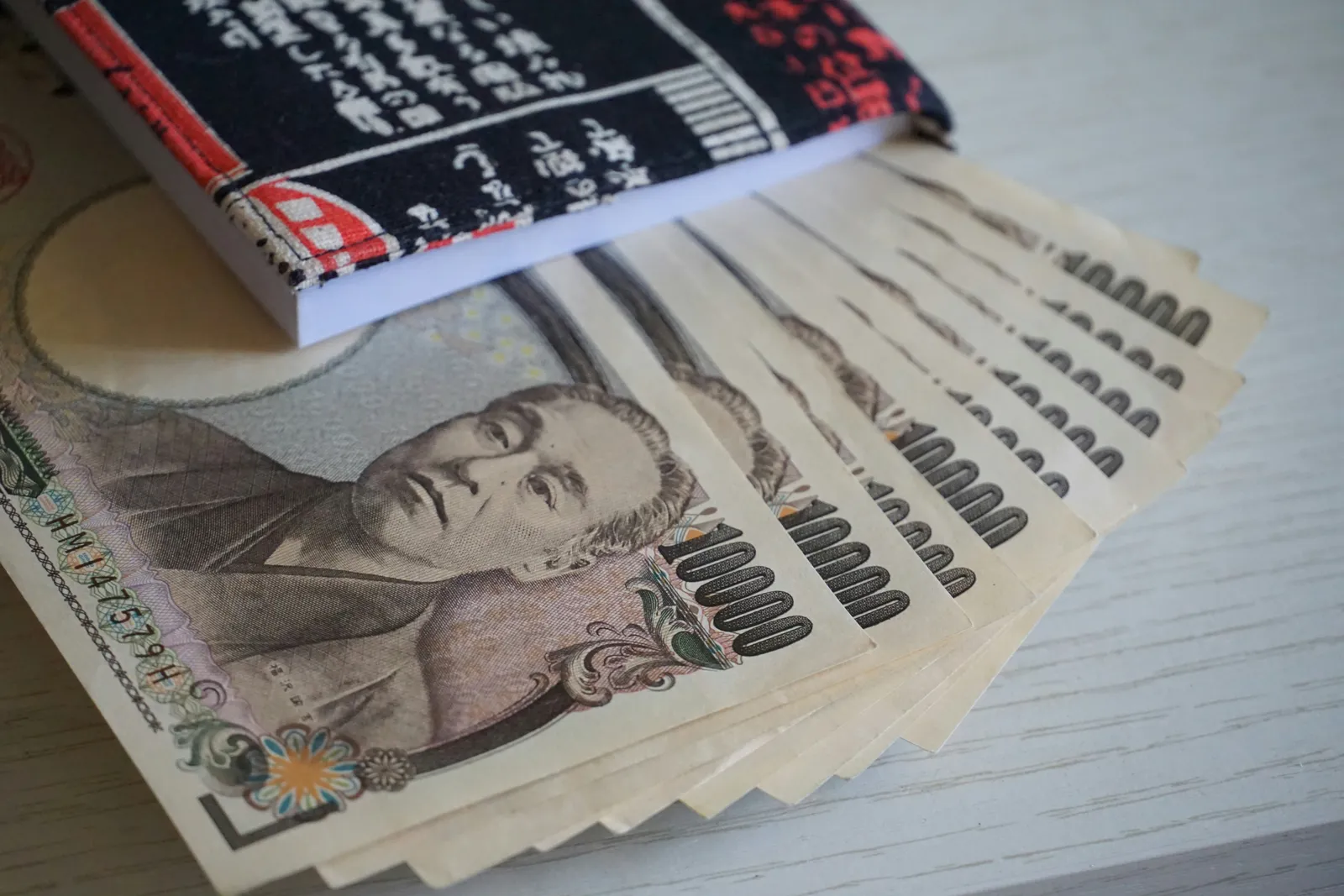 How to Eat Well in Tokyo on 10,000 Yen a Day